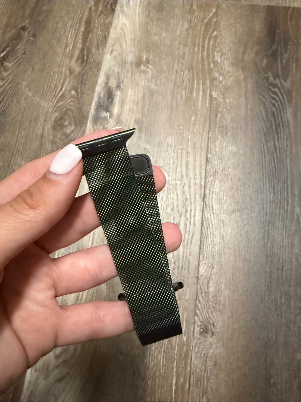 Apple Milanese Loop Band in Graphite